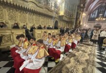 PRZEWORSK: 20 nowych ministrantów w Bazylice Grobu Bożego