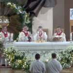 Bp Chudzio: Narodzenie Chrystusa to zaproszenie do odkrywania Jego obecności i miłości