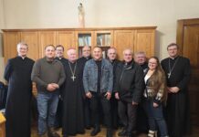 Golec uOrkiestra z kolędą u przemyskich biskupów