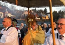 PRZEMYŚL-KAZANÓW: Bp Chudzio przewodniczył rezurekcji