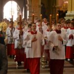 PRZEMYŚL: Abp Szal pobłogosławił nowych animatorów parafialnych, ceremoniarzy, lektorów i ministrantów ołtarza