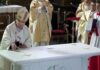 SARZYNA: Abp Szal poświęcił nowy ołtarz w parafii pw. św. Sebastiana i św. Marii Magdaleny