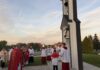 PEŁKINIE-WYGARKI: Abp Szal pobłogosławił nową dzwonnicę